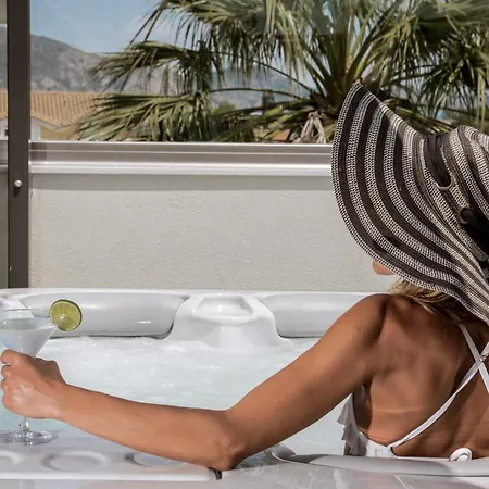 Mon Repo Apartmanhotel 4*